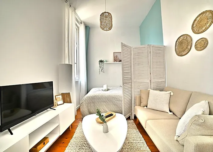 Le Petit Vauban - And Center * Fouras